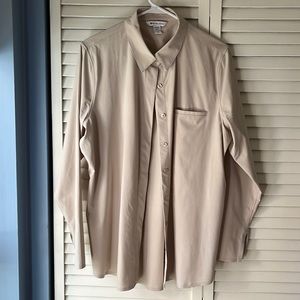 Athleta LG tan shirt